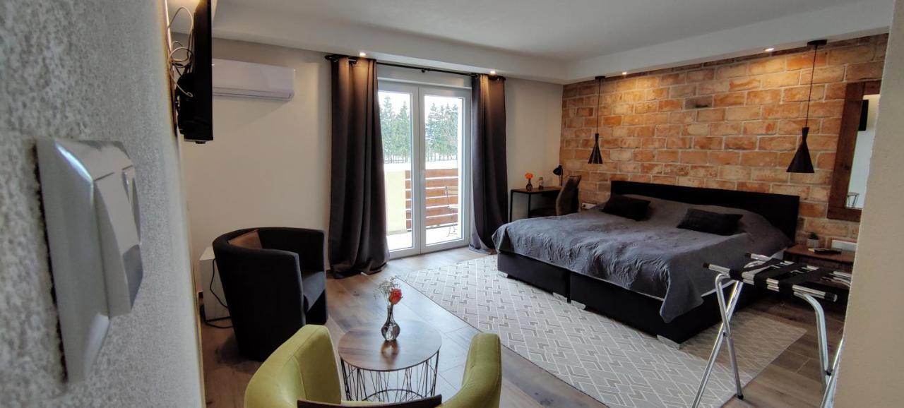 Bed and Breakfast O'Toole'S, Plitvice Korenica Exterior foto