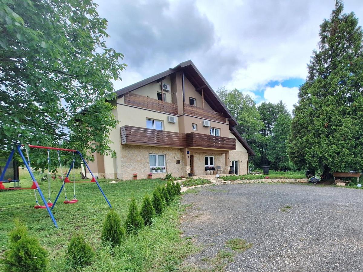 Bed and Breakfast O'Toole'S, Plitvice Korenica Exterior foto